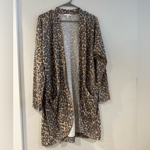 Ivoire Sweaters - Ivoire Leopard Print Open Front Cardigan Sweater size Large